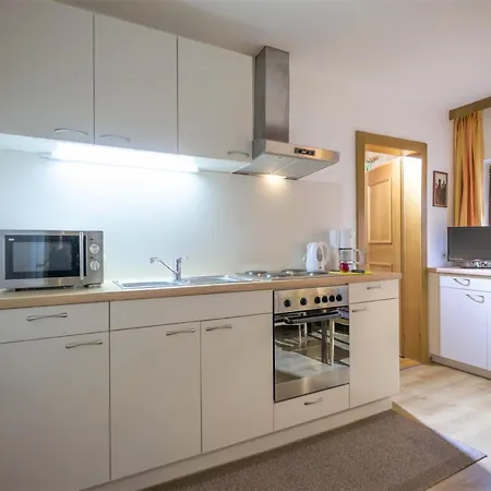 Apartment In Fuegen Near Hochzillertal Skiing, Cleaning Included Appartement *
