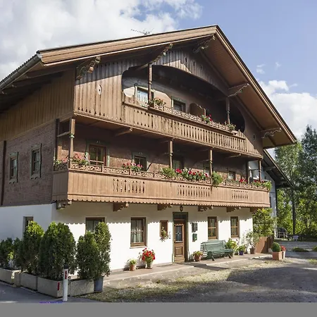 Apartment In Fuegen Near Hochzillertal Skiing, Cleaning Included Fügen