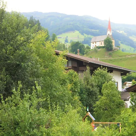 Apartment In Fuegen Near Hochzillertal Skiing, Cleaning Included Appartement