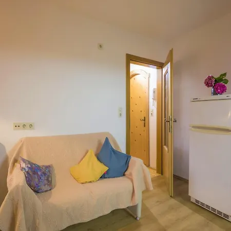 Apartment In Fuegen Near Hochzillertal Skiing, Cleaning Included Apartament *