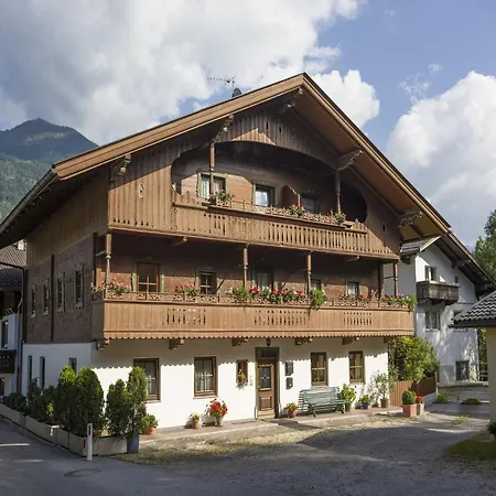 Apartment In Fuegen Near Hochzillertal Skiing, Cleaning Included